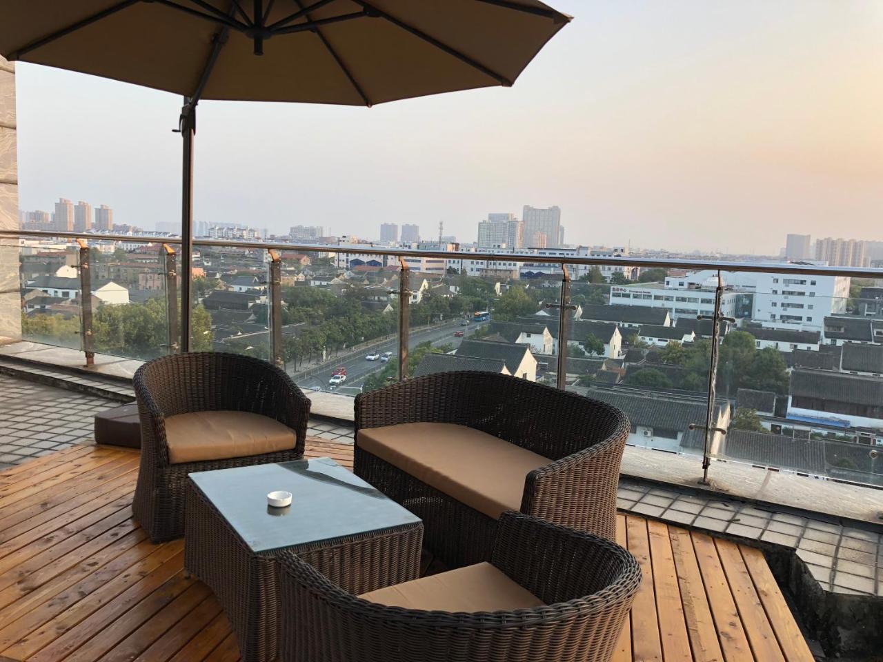 Weijing Express Hotel Changshu Exteriör bild