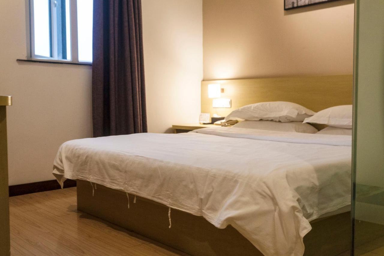 Weijing Express Hotel Changshu Exteriör bild